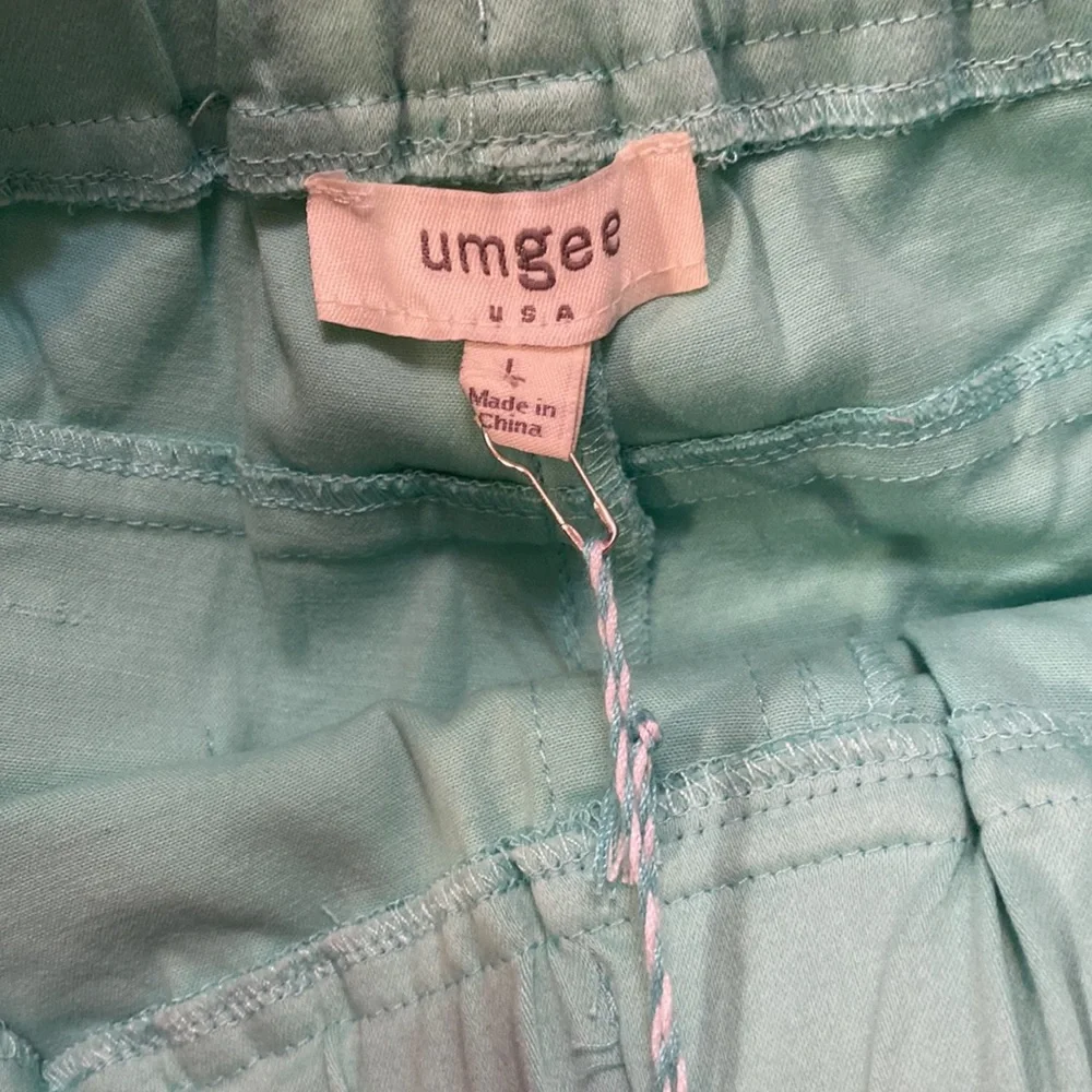 NWT UMGEE L pull on mint green lightweight cotton blend pants with elastic waist